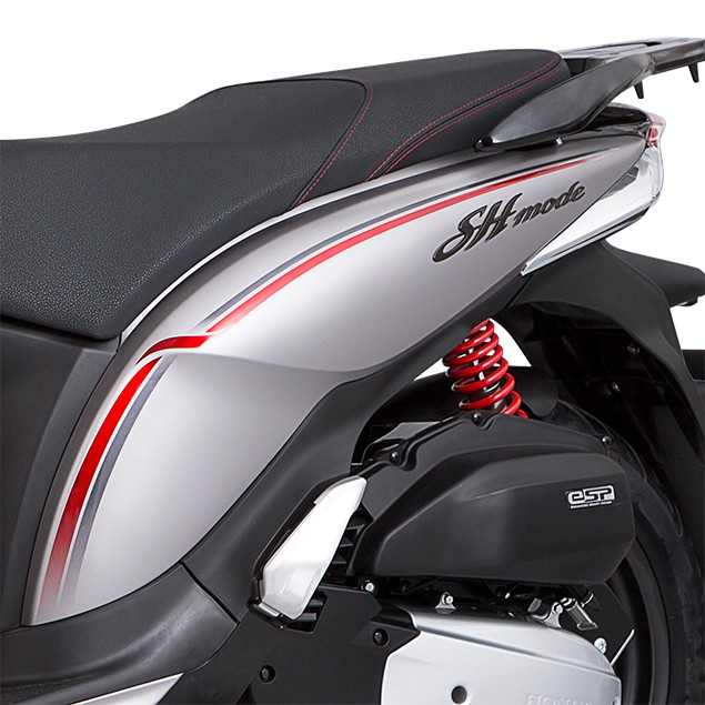 Tem xe Sh Mode 125cc với 2 gam màu chủ đạo là bạc và đỏ